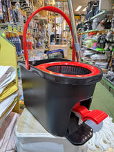 Afbeelding in Gallery-weergave laden, Draaiende mop dweil set met wring pedaalsysteem