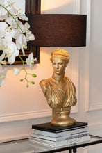 Afbeelding in Gallery-weergave laden, Tafellamp goud met kap in velours dame
