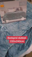 Video laden en afspelen in Gallery-weergave, Bedsprei flanel dubbel sherpa 220x240cm blauwgroen

