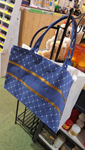 Afbeelding in Gallery-weergave laden, Strandtas blue gold 45x32cm
