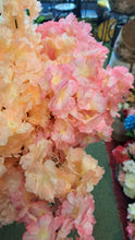 Afbeelding in Gallery-weergave laden, Bloesemtak roze of wit H50cm
