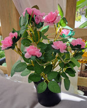 Afbeelding in Gallery-weergave laden, Rozen in pot met ledverlichting H26cm
