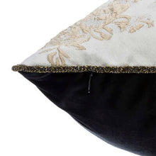 Afbeelding in Gallery-weergave laden, Kussen broderie beige
