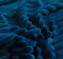 Afbeelding in Gallery-weergave laden, Deken ribbles 180x220cm blauw
