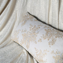 Afbeelding in Gallery-weergave laden, Kussen broderie beige
